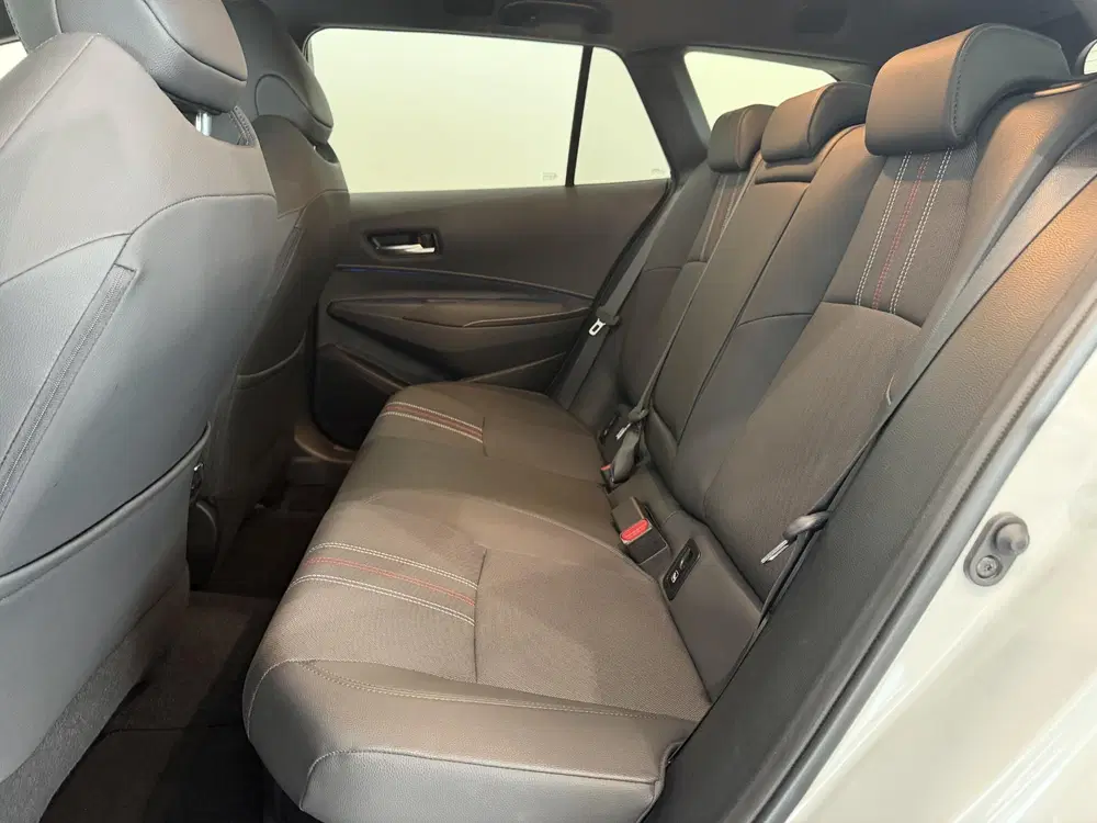 Toyota Corolla 1.8 Hybrid GR-Sport uit 2022, foto 8
