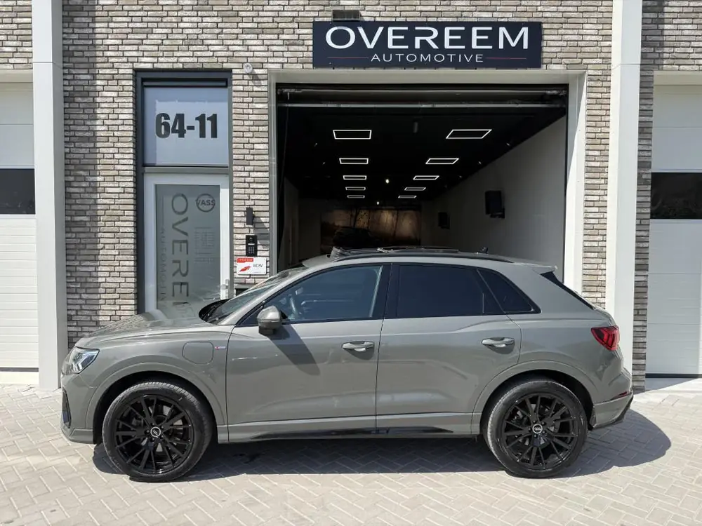 Audi Q3 45 TFSI e S edition | Pano | Trekhaak | 20 Inch 'Bla uit 2024, foto 3