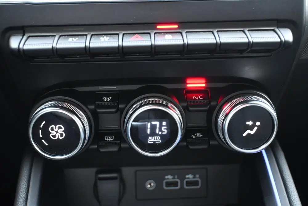 Renault Clio E-Tech Full Hybrid 145 techno uit 2025, foto 16