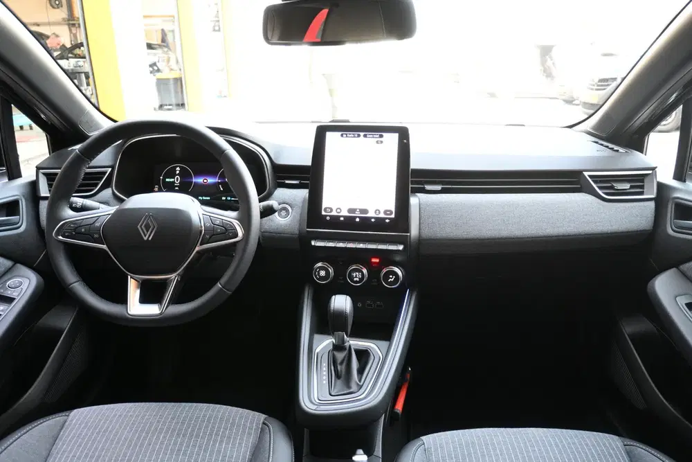 Renault Clio E-Tech Full Hybrid 145 techno uit 2025, foto 9