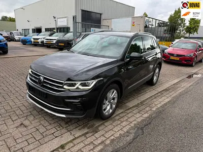 Volkswagen Tiguan 1.4 TSI eHybrid Business+ 245PK Automaat i uit 2023