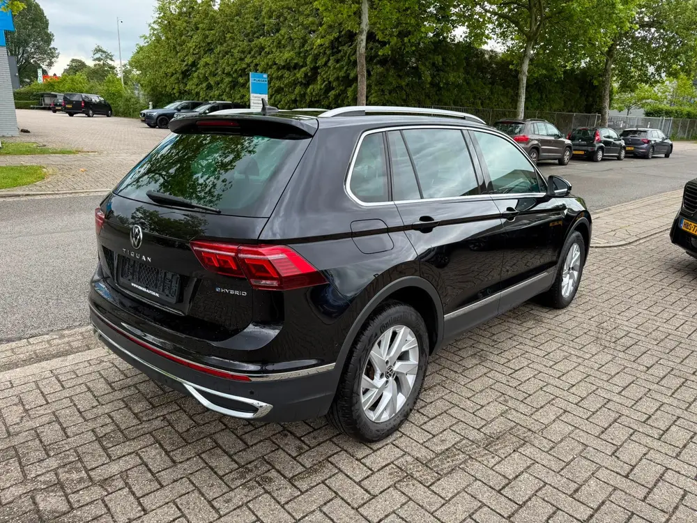 Volkswagen Tiguan 1.4 TSI eHybrid Business+ 245PK Automaat i uit 2023, foto 2