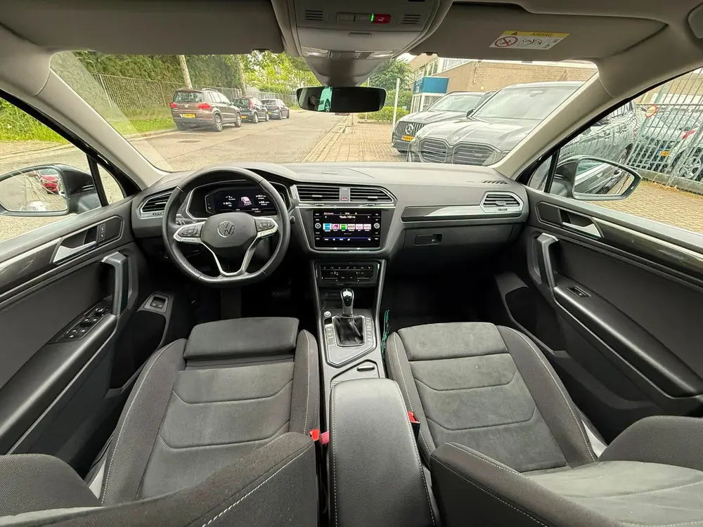 Volkswagen Tiguan 1.4 TSI eHybrid Business+ 245PK Automaat i uit 2023, foto 3