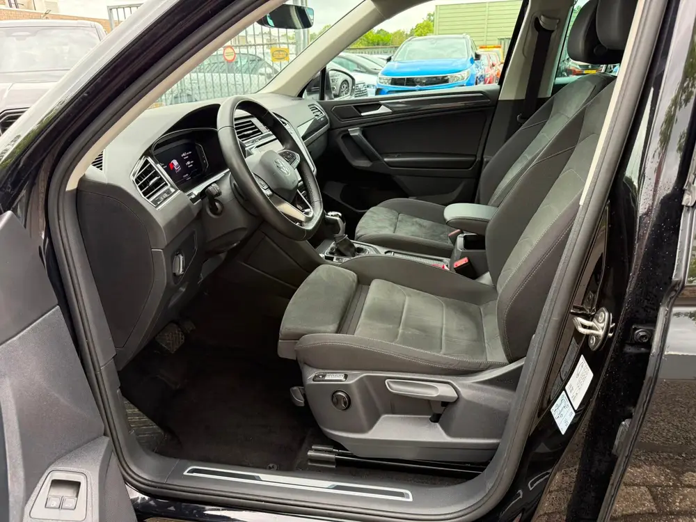 Volkswagen Tiguan 1.4 TSI eHybrid Business+ 245PK Automaat i uit 2023, foto 8