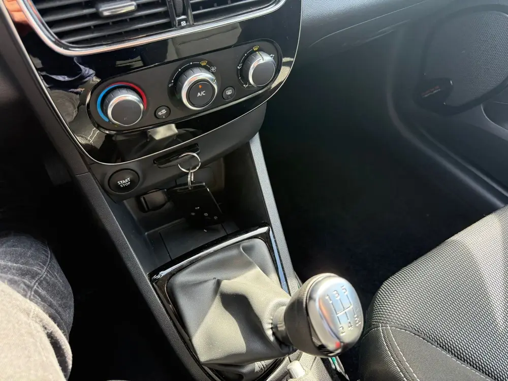 Renault Clio 0.9 TCe Life uit 2019, foto 14