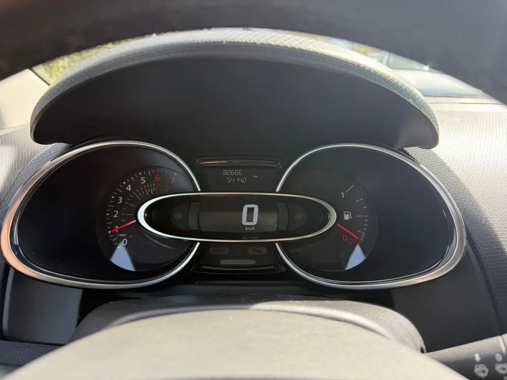 Renault Clio 0.9 TCe Life uit 2019, foto 18