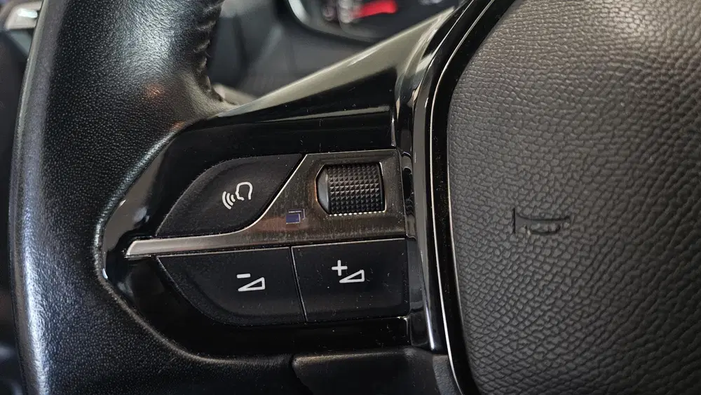 Peugeot 2008 1.2 Active Hoge instap uit 2021, foto 14