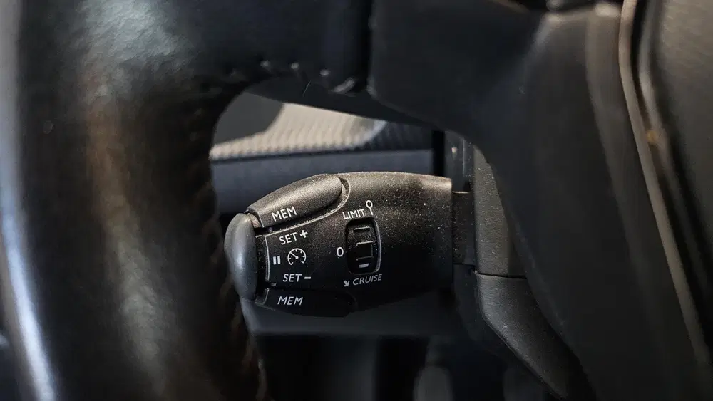 Peugeot 2008 1.2 Active Hoge instap uit 2021, foto 15