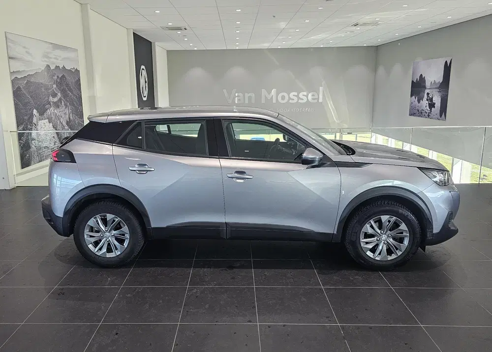 Peugeot 2008 1.2 Active Hoge instap uit 2021, foto 5