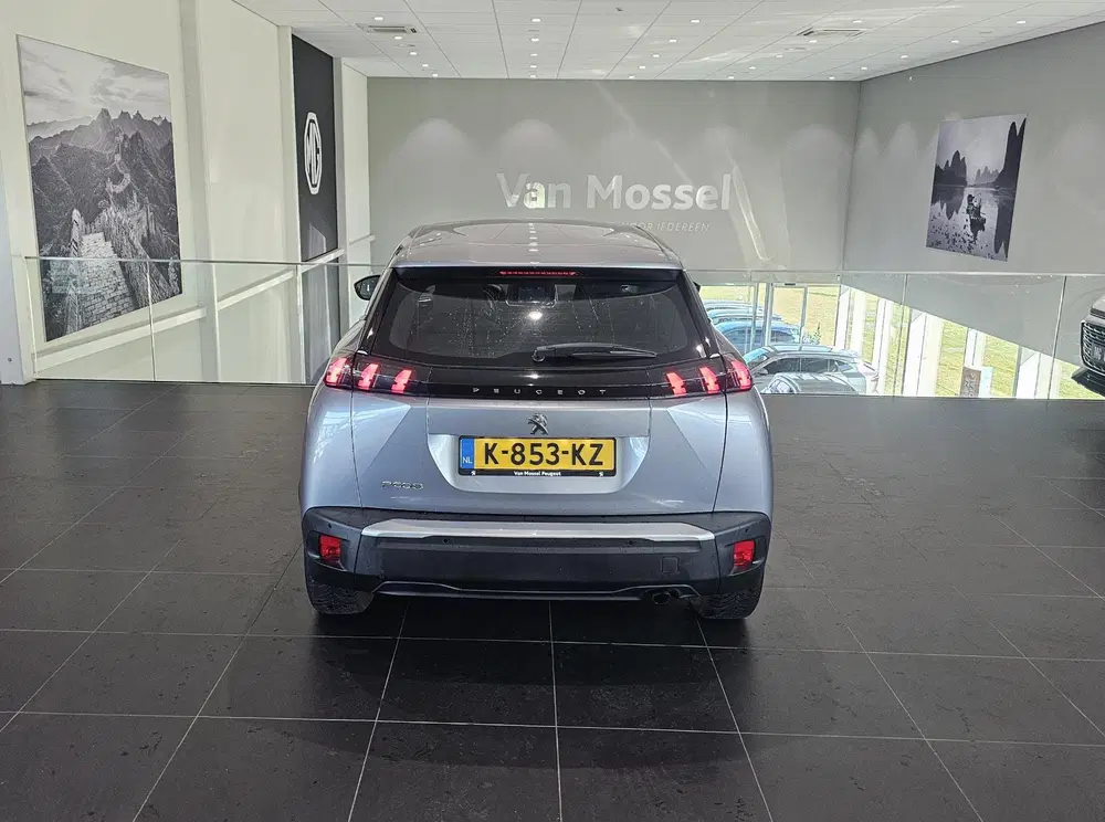 Peugeot 2008 1.2 Active Hoge instap uit 2021, foto 7
