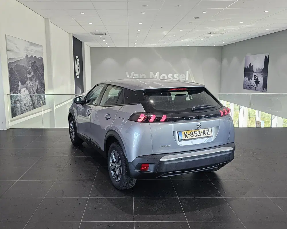 Peugeot 2008 1.2 Active Hoge instap uit 2021, foto 8