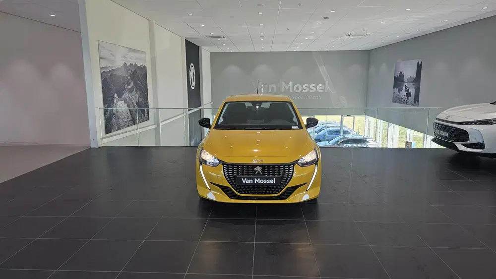 Peugeot 208 1.2 Active Luxe uit 2022, foto 3