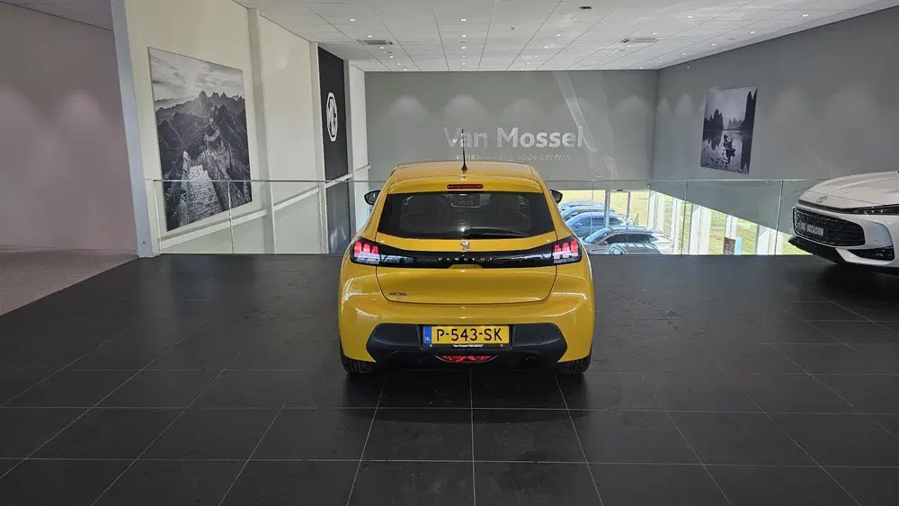 Peugeot 208 1.2 Active Luxe uit 2022, foto 7
