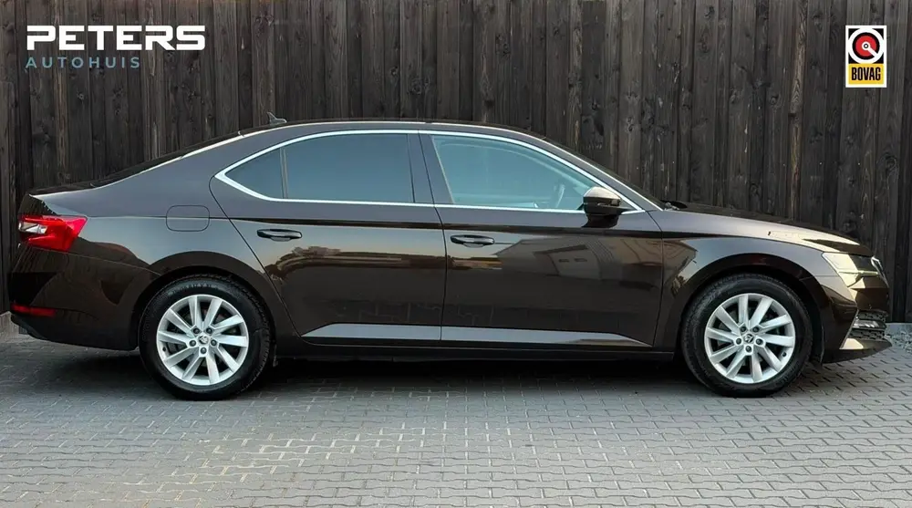 Skoda Superb 1.4 TSI iV Business Edition uit 2020, foto 12