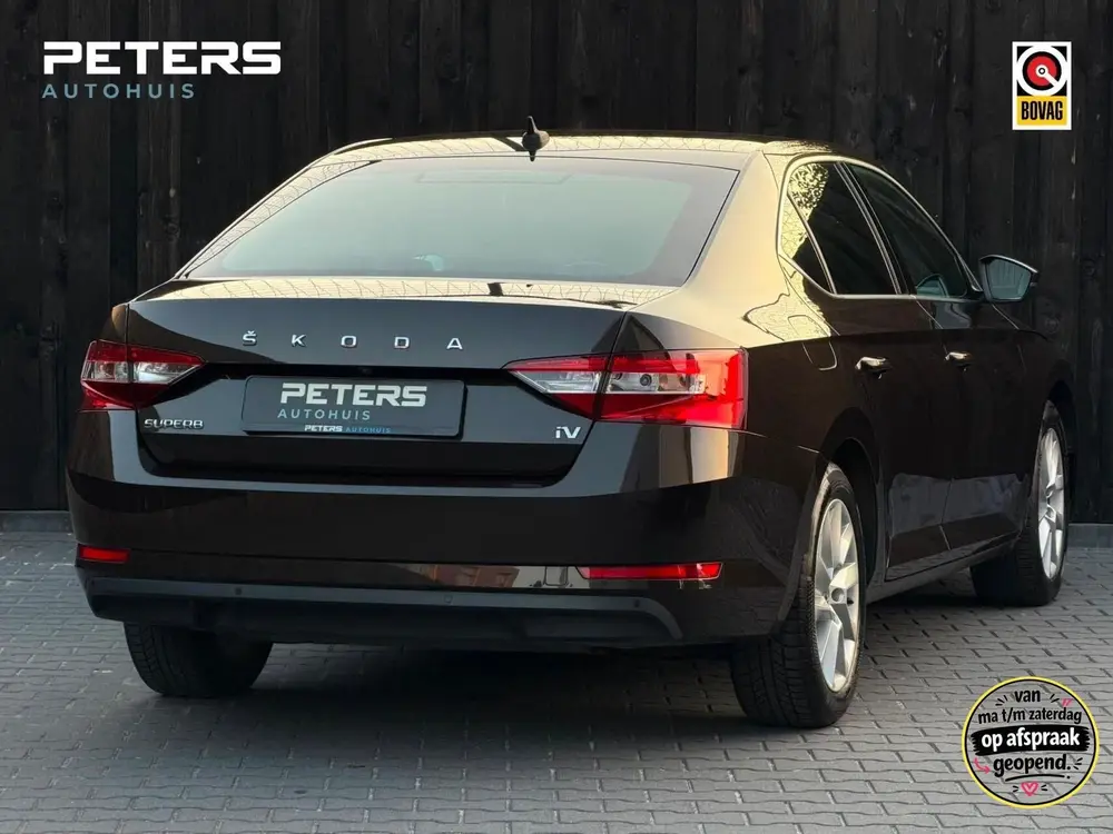Skoda Superb 1.4 TSI iV Business Edition uit 2020, foto 3