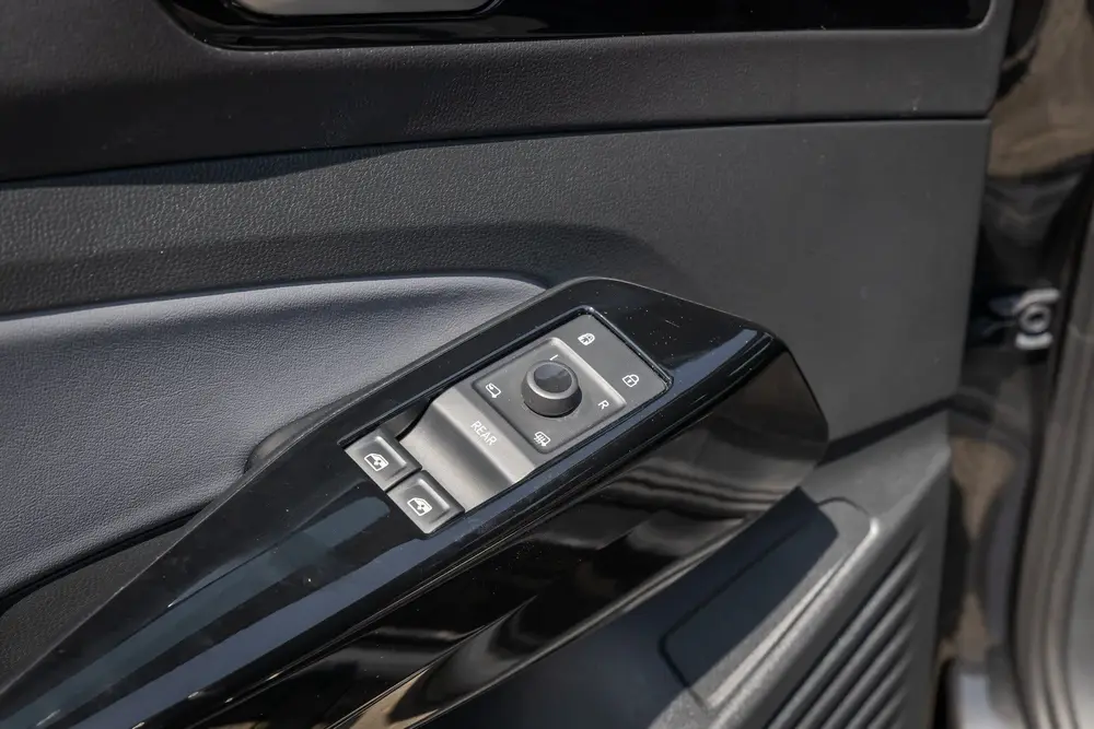 VOLKSWAGEN ID.4 PRO 150 KW Pro 77 kWh soh96,5% adaptive crui uit 2022, foto 11