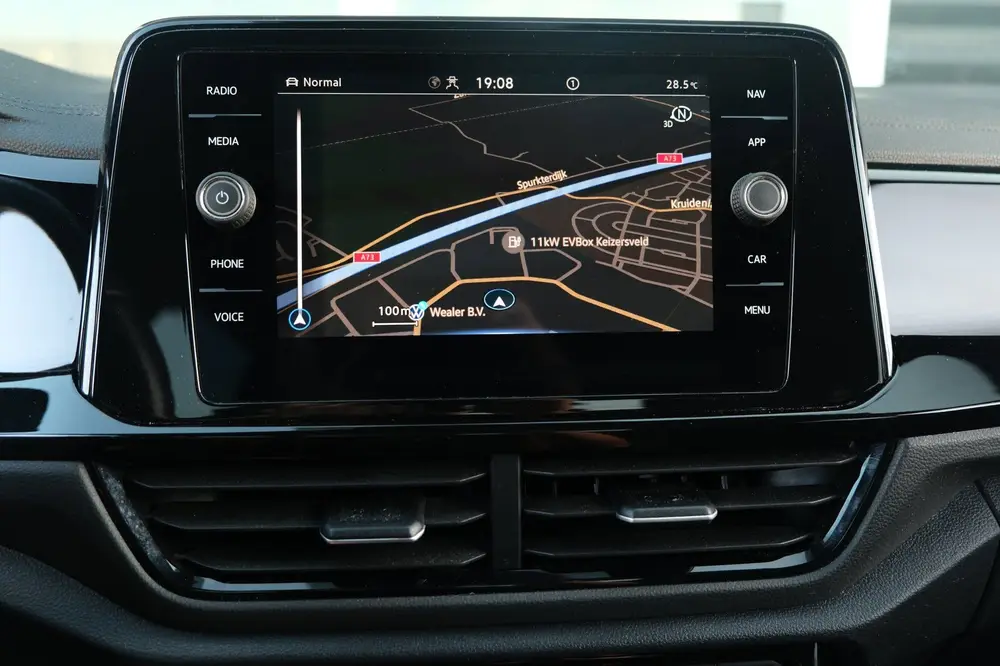 Volkswagen T-Roc 1.5 TSI R-Line Black Pack Pano Navi Acc Led uit 2022, foto 11