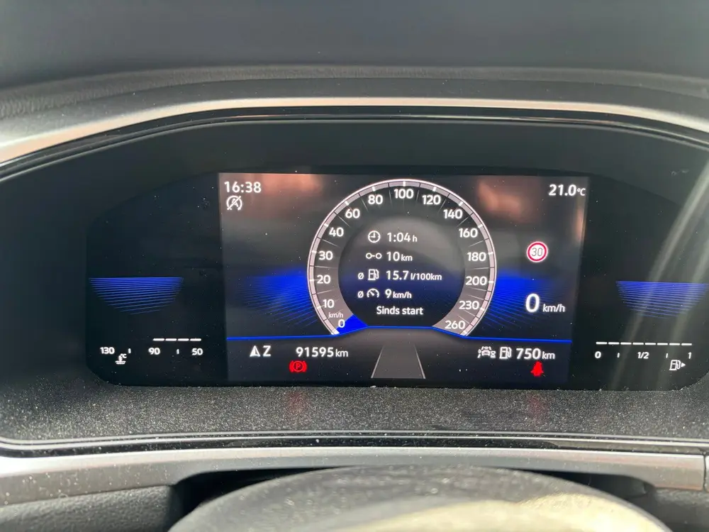 Volkswagen T-Roc 1.0 TSI life business 110pk 2022 Grijs uit 2022, foto 7