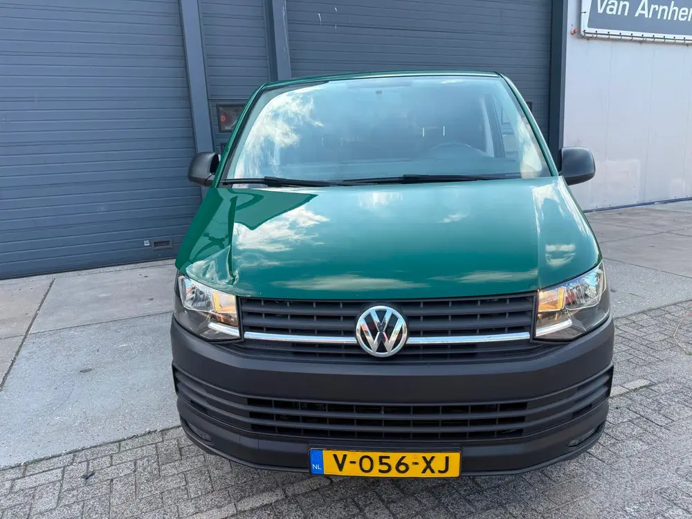Volkswagen Transporter 2.0 TDI 150 PK L2H1 uit 2019, foto 10