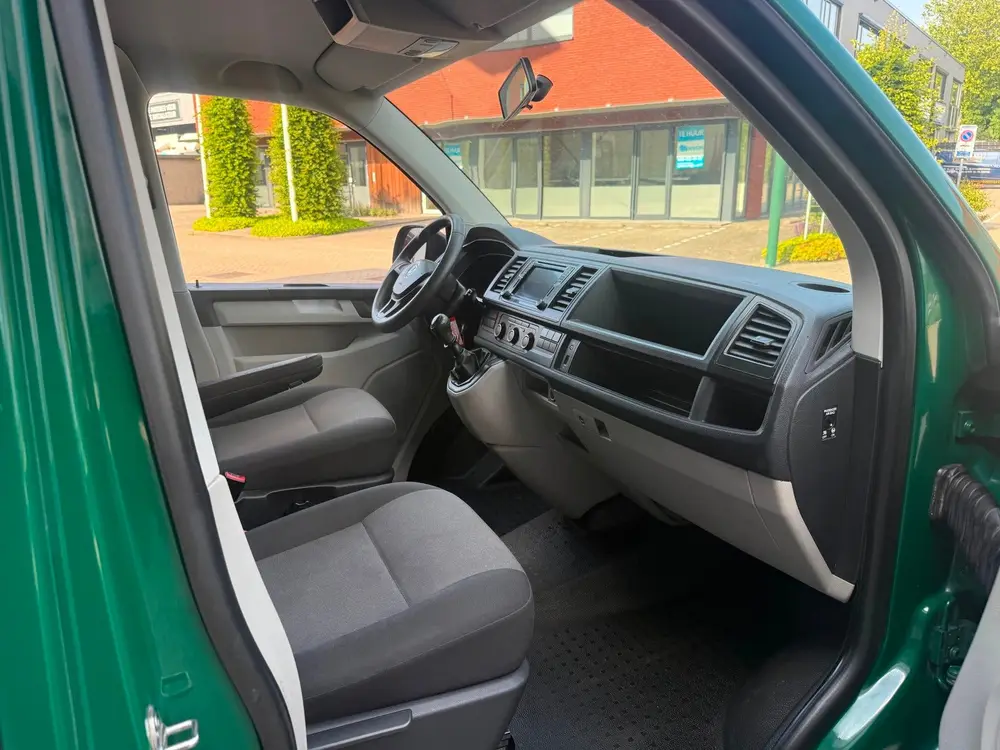 Volkswagen Transporter 2.0 TDI 150 PK L2H1 uit 2019, foto 14
