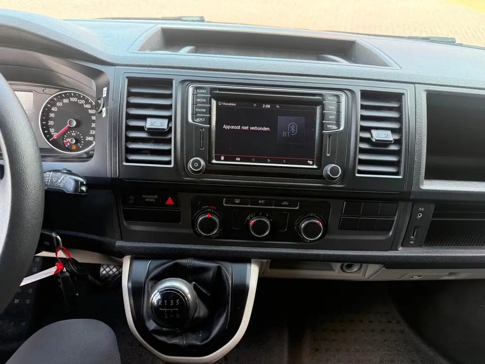 Volkswagen Transporter 2.0 TDI 150 PK L2H1 uit 2019, foto 16