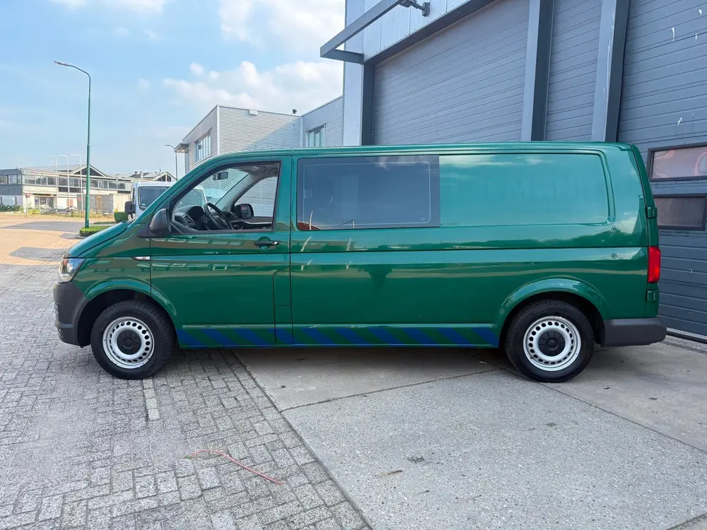 Volkswagen Transporter 2.0 TDI 150 PK L2H1 uit 2019, foto 2