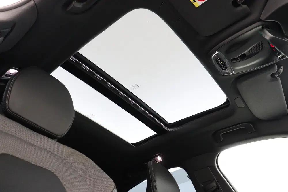 Volvo S60 B4 (M-HYBRID) R-DESIGN -PANO.DAK uit 2020, foto 10