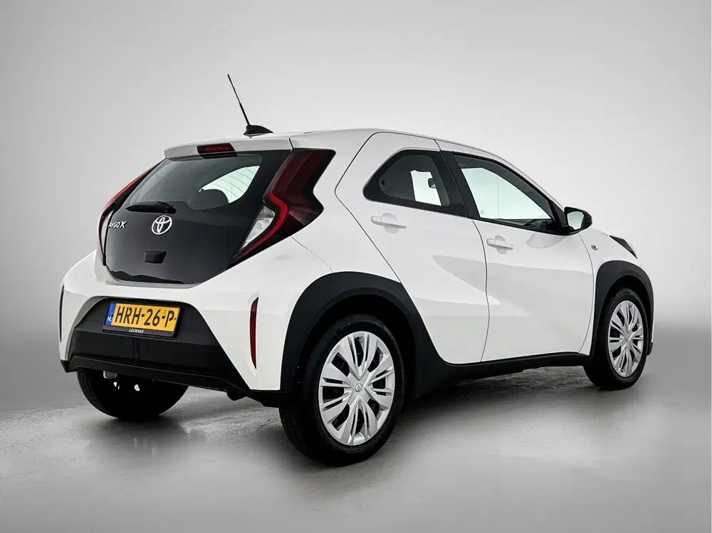 Toyota Aygo X 1.0 VVT-i MT Play uit 2025, foto 2