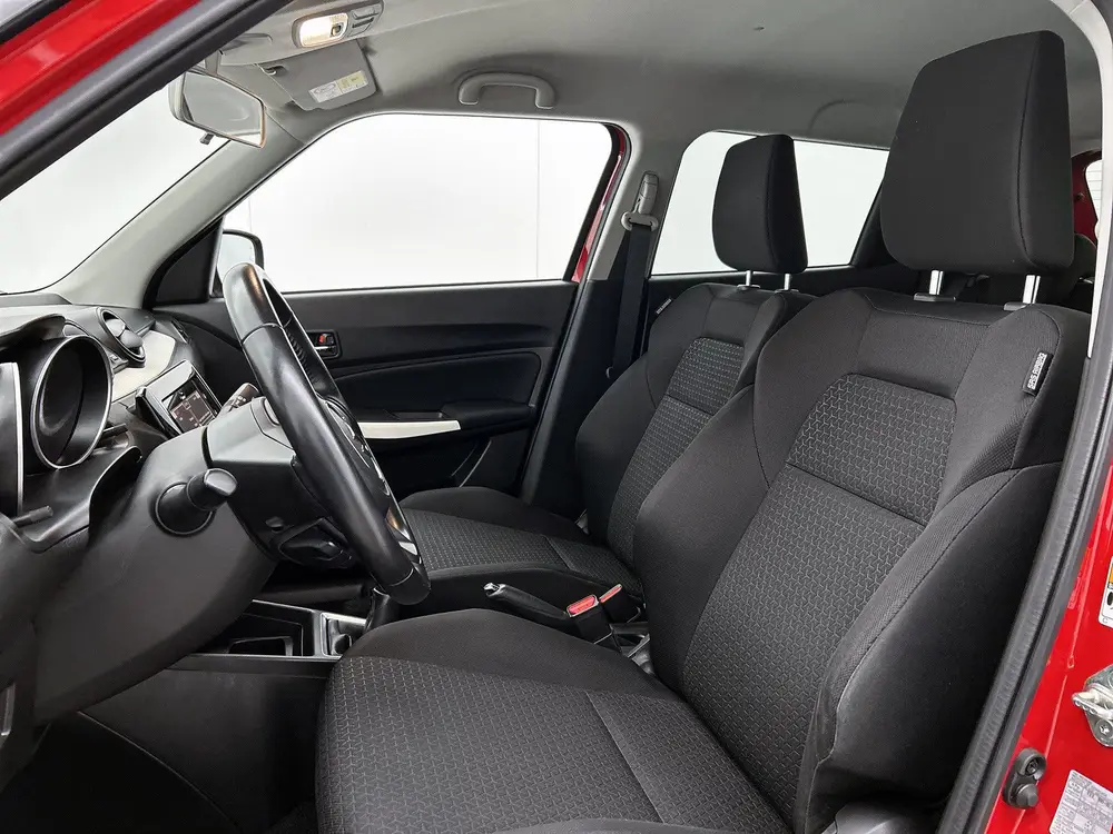 Suzuki Swift 1.2 Stijl Smart Hybrid uit 2020, foto 16