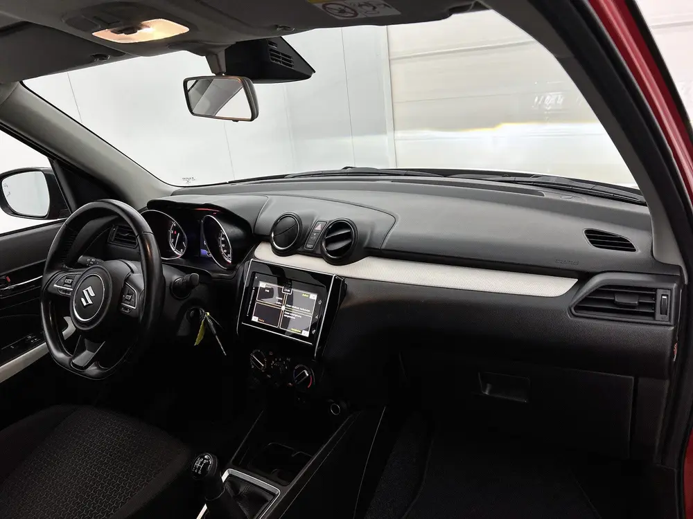 Suzuki Swift 1.2 Stijl Smart Hybrid uit 2020, foto 6