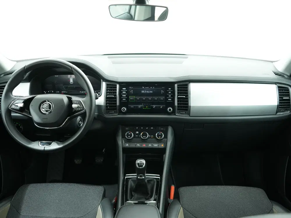 Skoda Kodiaq 1.5 TSI ACT 150PK BUSINESS EDITION 7 PERS uit 2023, foto 2