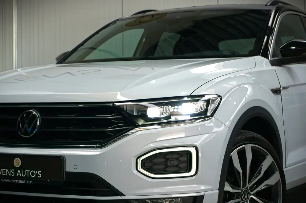 Volkswagen T-Roc 1.5 TSI 150pk R-Line Virtual|LED|Suzuka 19" uit 2021, foto 3