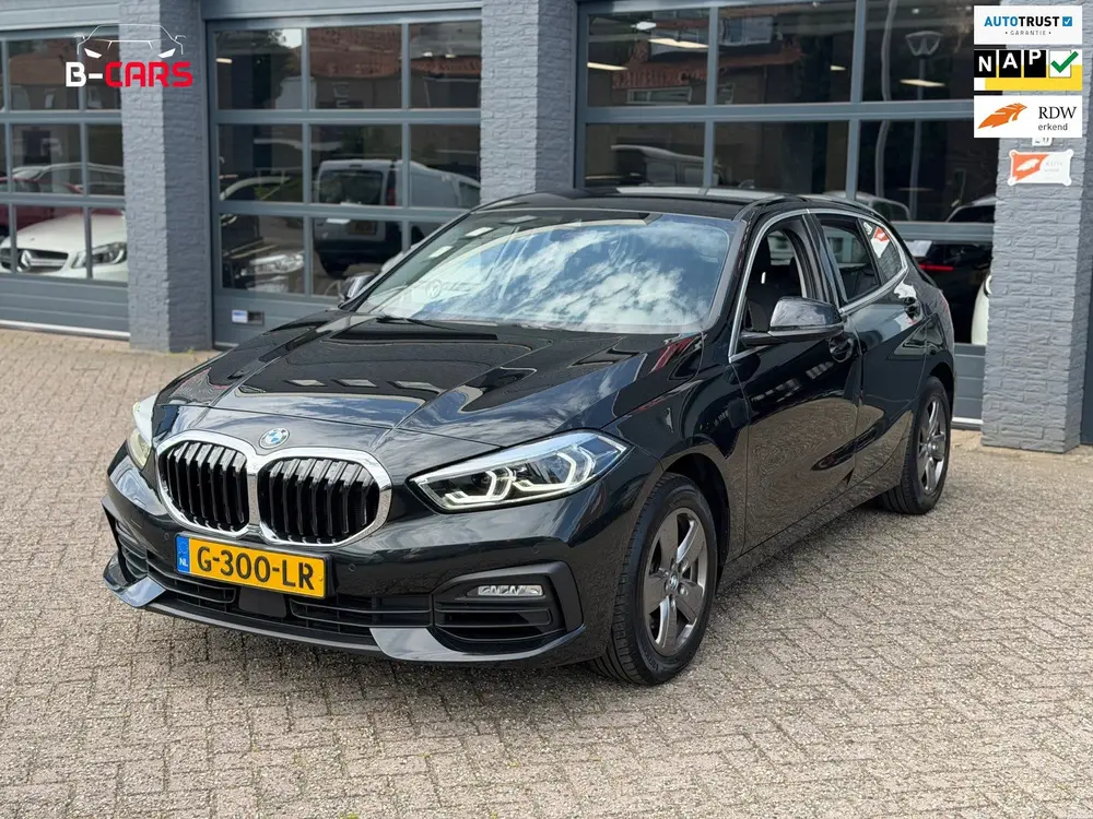 BMW 1-serie 118i Executive Edition Xenon uit 2019