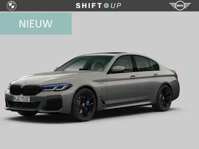 BMW 5-serie 5 Serie 545e xDrive Schuifdak uit 2022