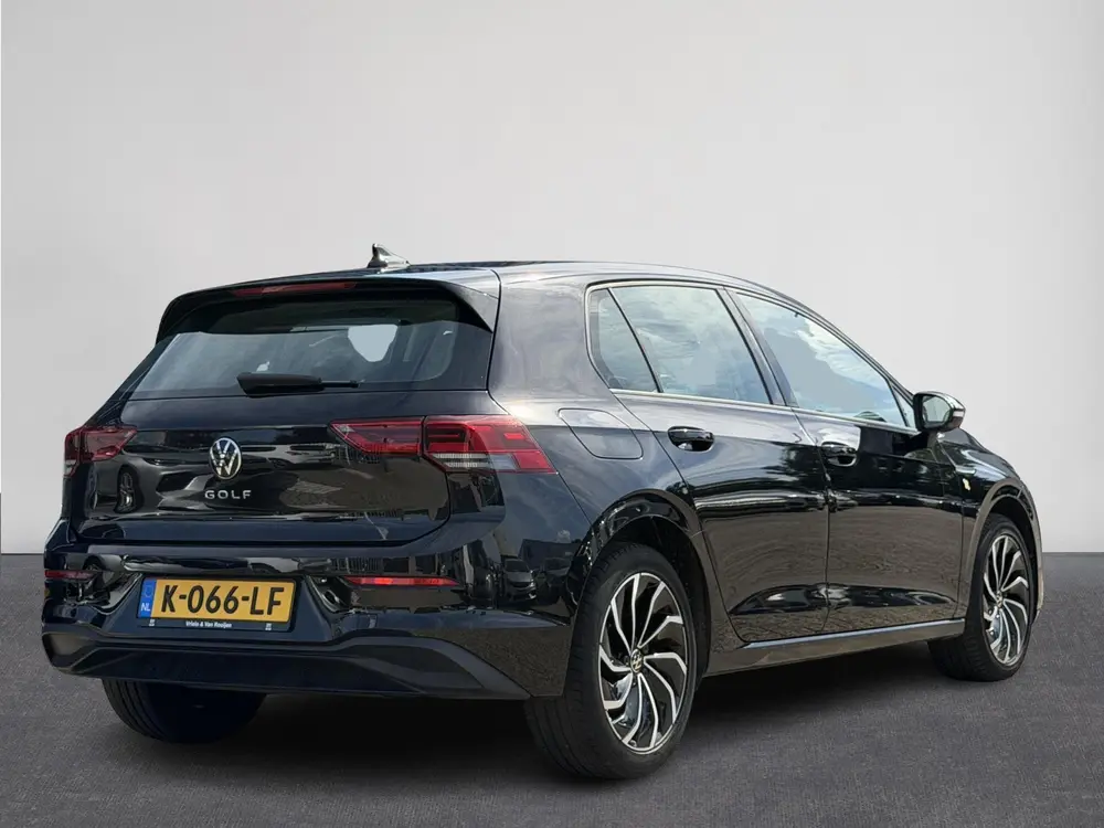 Volkswagen Golf 1.5 TSI Style | Pano | Navi | Winterpakket | uit 2020, foto 2