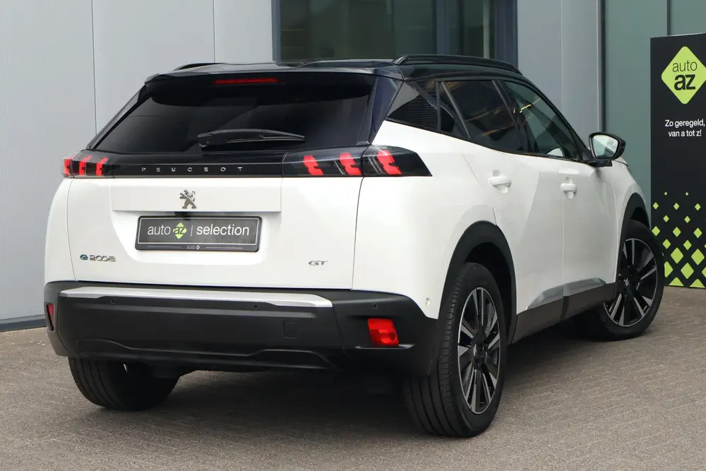Peugeot 2008 EV GT Pack 50 kWh uit 2022, foto 2