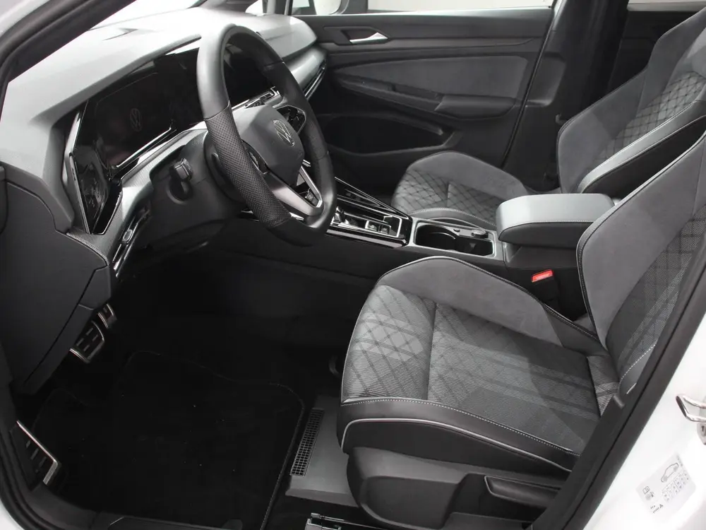 Volkswagen Golf 1.5 eTSI DSG R-Line Panorama dak Navigatie A uit 2024, foto 9