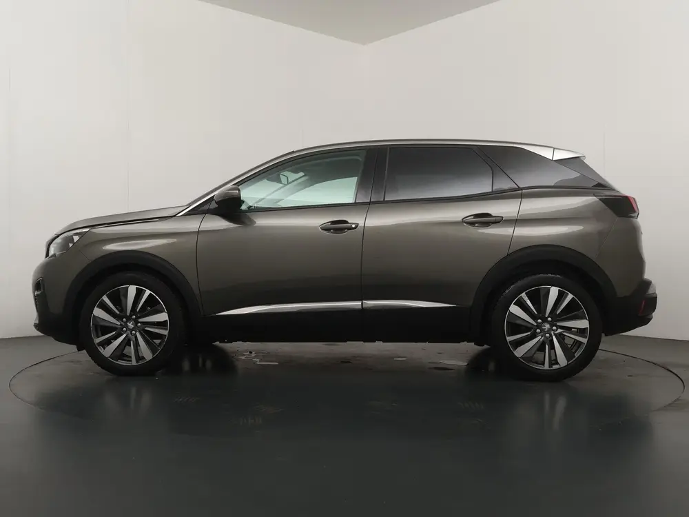 Peugeot 3008 1.2 PureTech Allure - Navigatie - Climate Contr uit 2019, foto 2