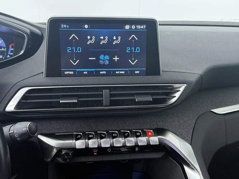 Peugeot 3008 1.2 PureTech Allure - Navigatie - Climate Contr uit 2019, foto 20
