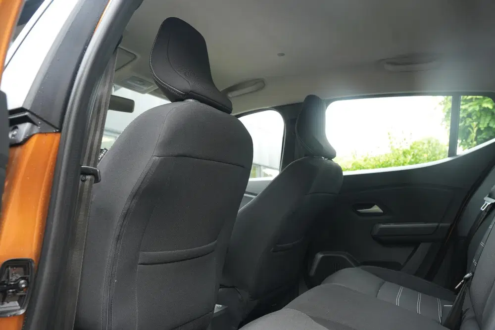 Dacia Sandero 1.0 TCe 90 Comfort uit 2024, foto 16