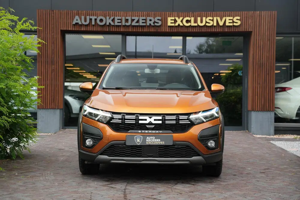 Dacia Sandero 1.0 TCe 90 Comfort uit 2024, foto 3