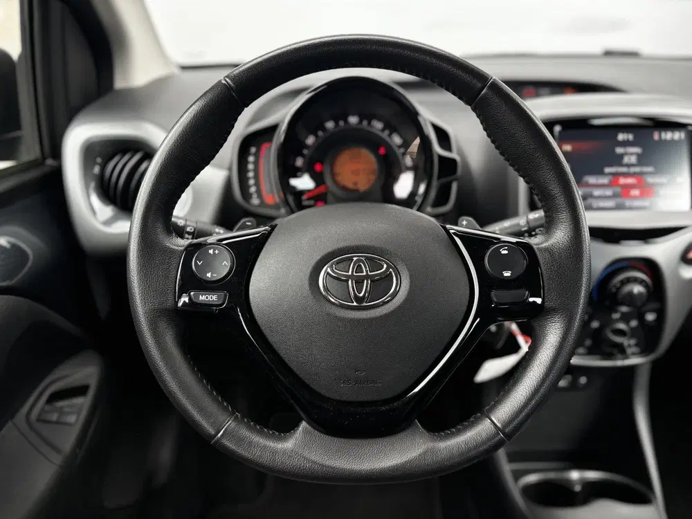 Toyota Aygo 1.0 VVT-i x-play Automaat Navi Carplay Cam uit 2021, foto 18