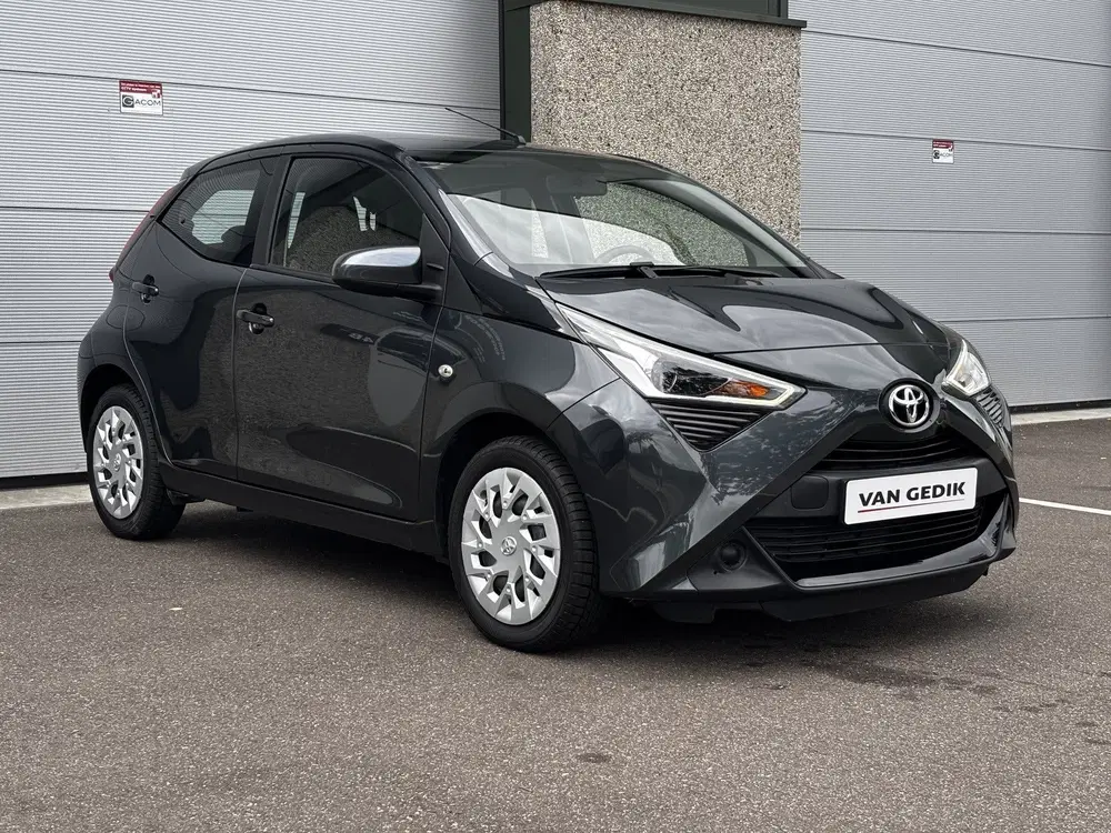 Toyota Aygo 1.0 VVT-i x-play Automaat Navi Carplay Cam uit 2021, foto 2