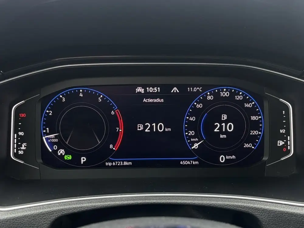 Volkswagen T-Roc Sport R-Line Black Style Carplay Cruise Sto uit 2021, foto 18