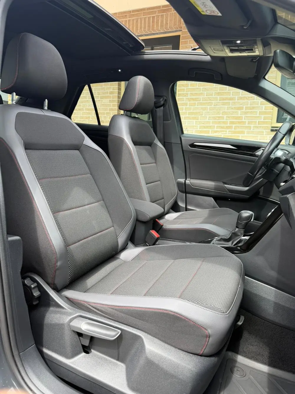 Volkswagen T-Roc 1.5 TSI DSG Sport R|PANO |CARPLAY|BEATS uit 2020, foto 11