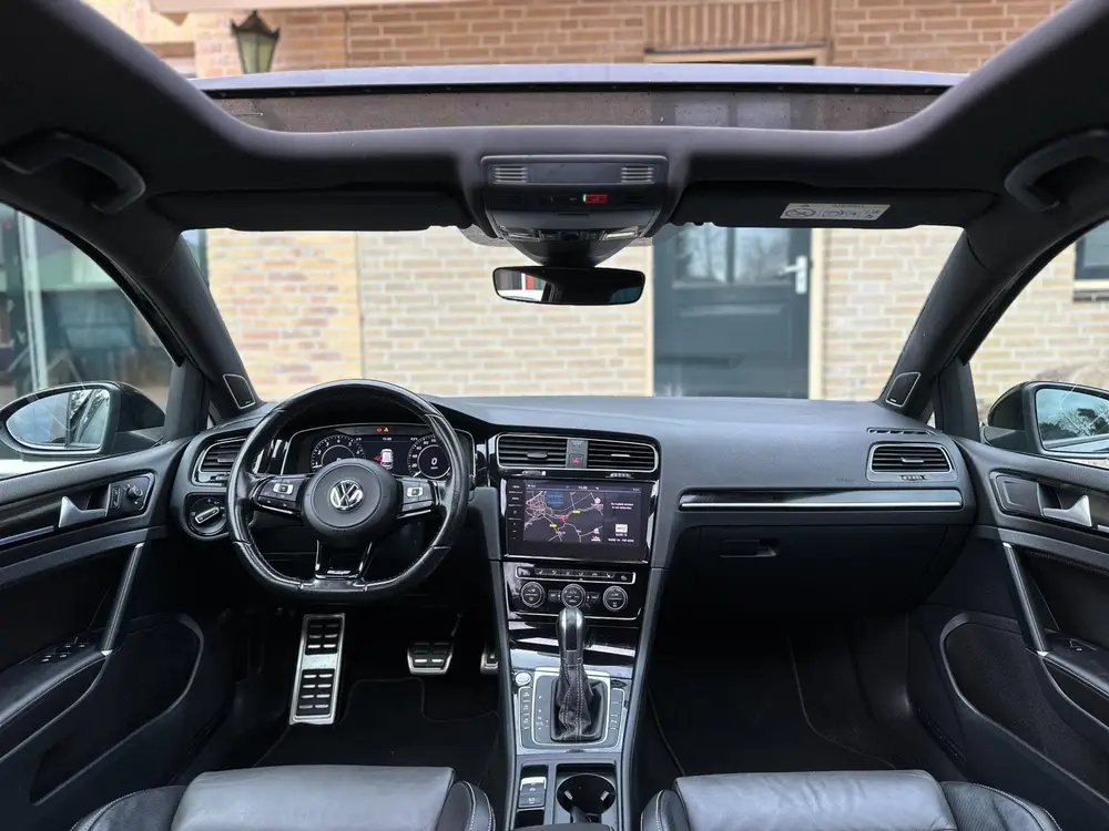 Volkswagen Golf 7.5 2.0 TSI 4Motion R|PANO|KEYLESS|VIRTUAL uit 2019, foto 12