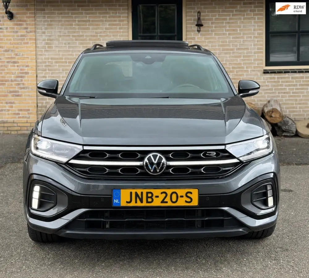 Volkswagen T-ROC 1.5 TSI DSG R-Line | PANO | ACC |NAVI |LED uit 2022