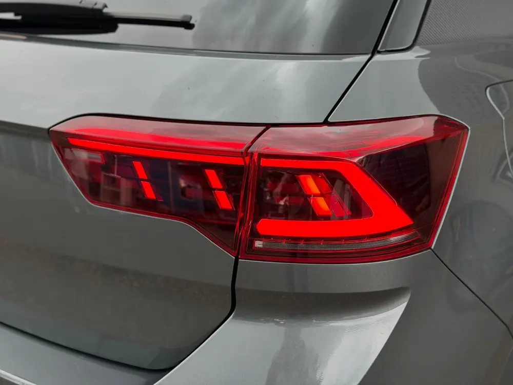 Volkswagen T-ROC 1.5 TSI DSG R-Line | PANO | ACC |NAVI |LED uit 2022, foto 10