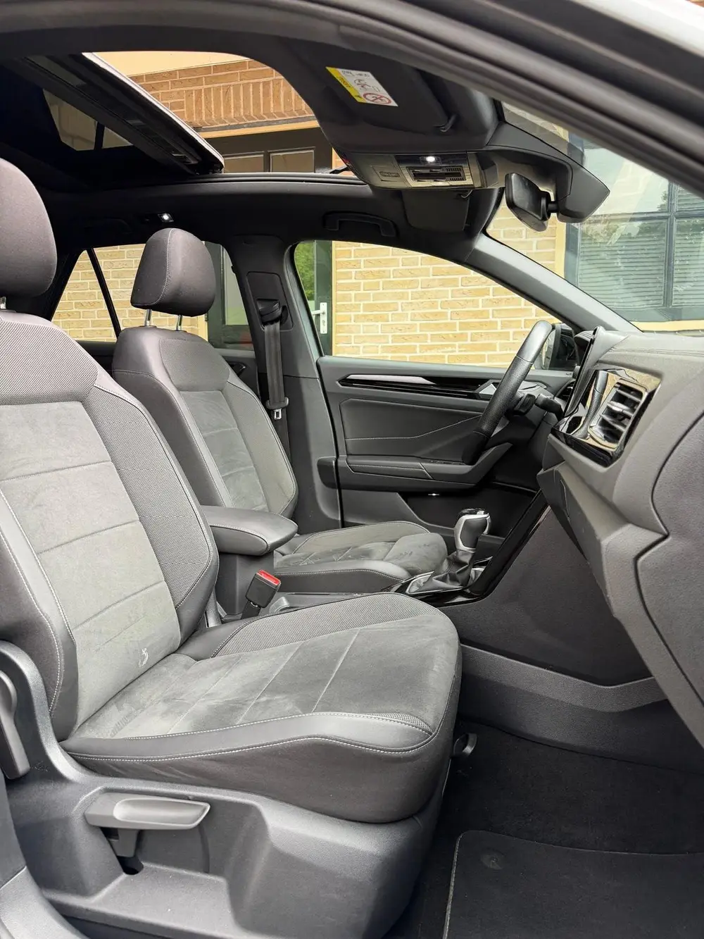 Volkswagen T-ROC 1.5 TSI DSG R-Line | PANO | ACC |NAVI |LED uit 2022, foto 11