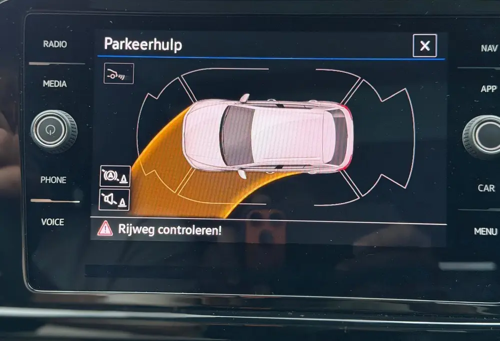 Volkswagen T-ROC 1.5 TSI DSG R-Line | PANO | ACC |NAVI |LED uit 2022, foto 19